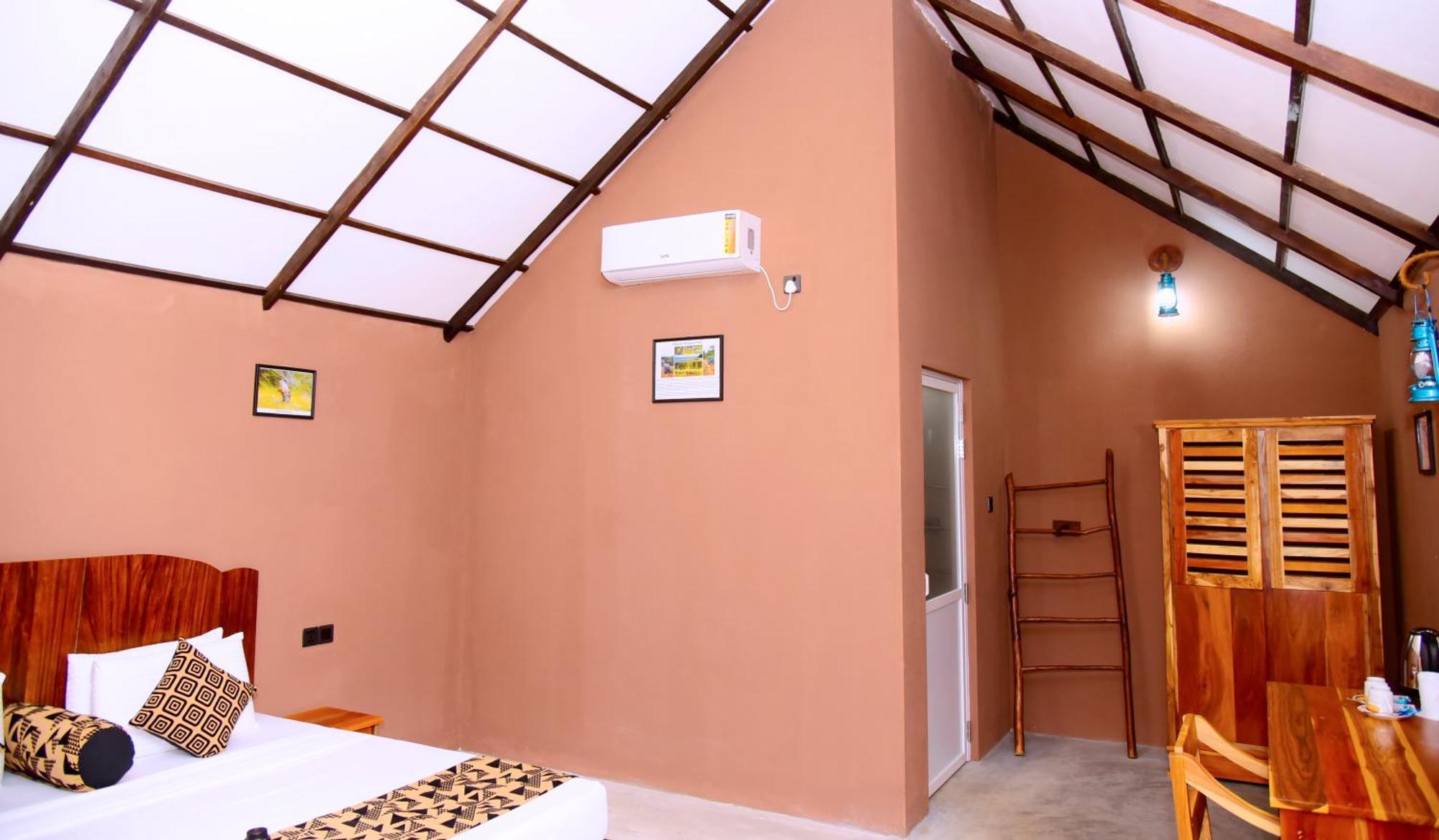 Coco Village Hotel Chilaw Exterior photo